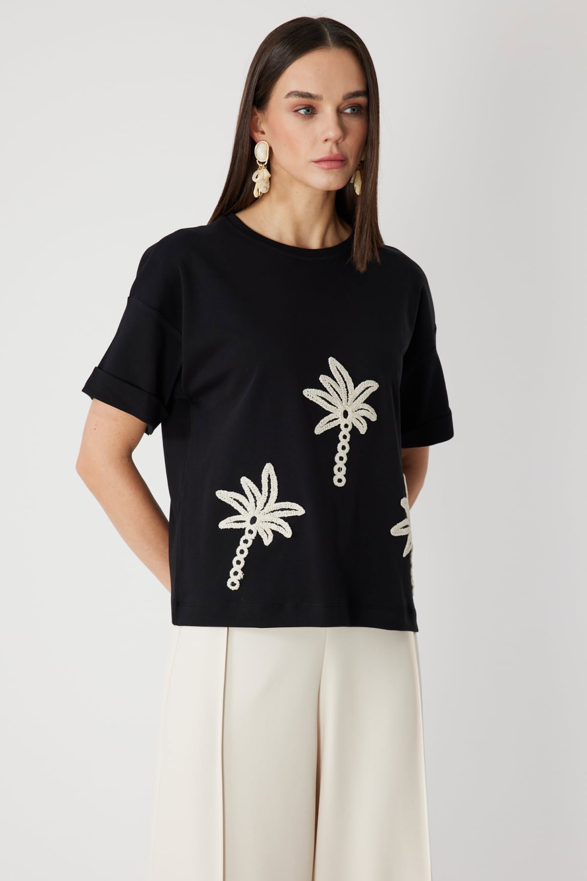 On Kadın Desenli Sıfır Yaka T-Shirt 71362 Siyah - 2