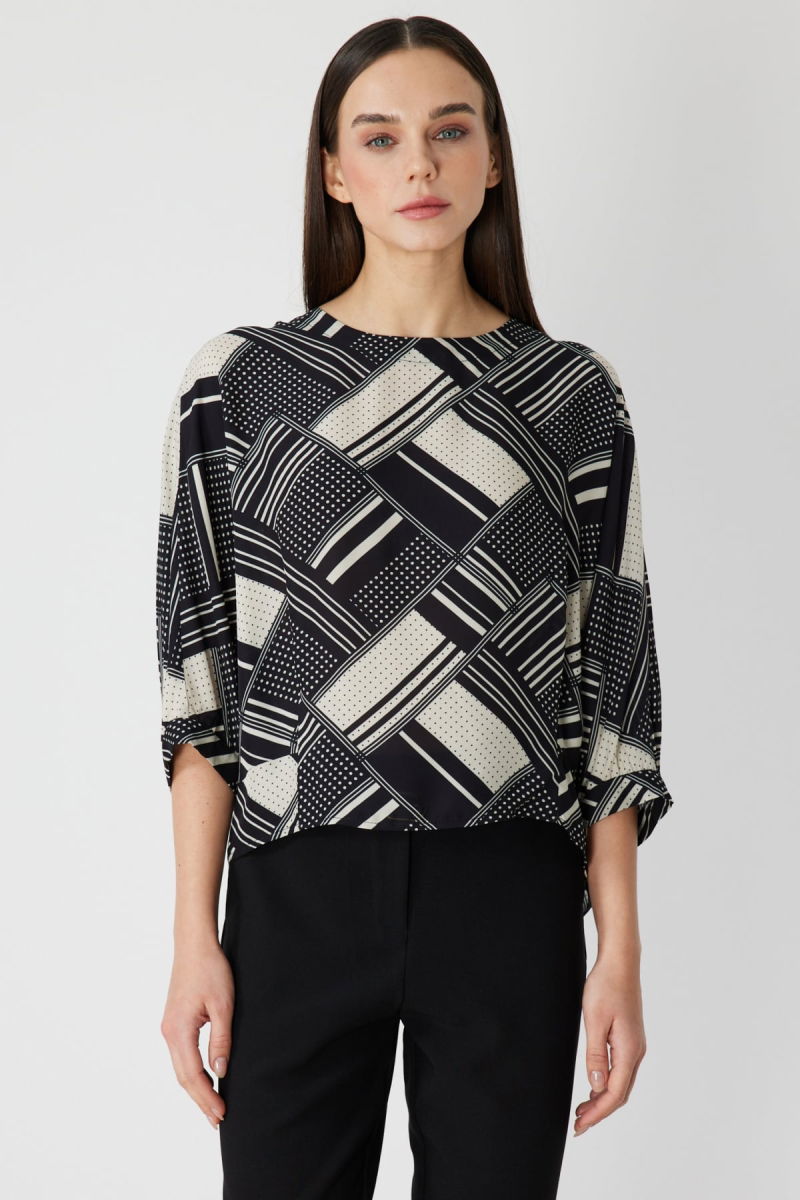 On Kadın Desenli Yarım Kollu Bluz 72347 Siyah - On