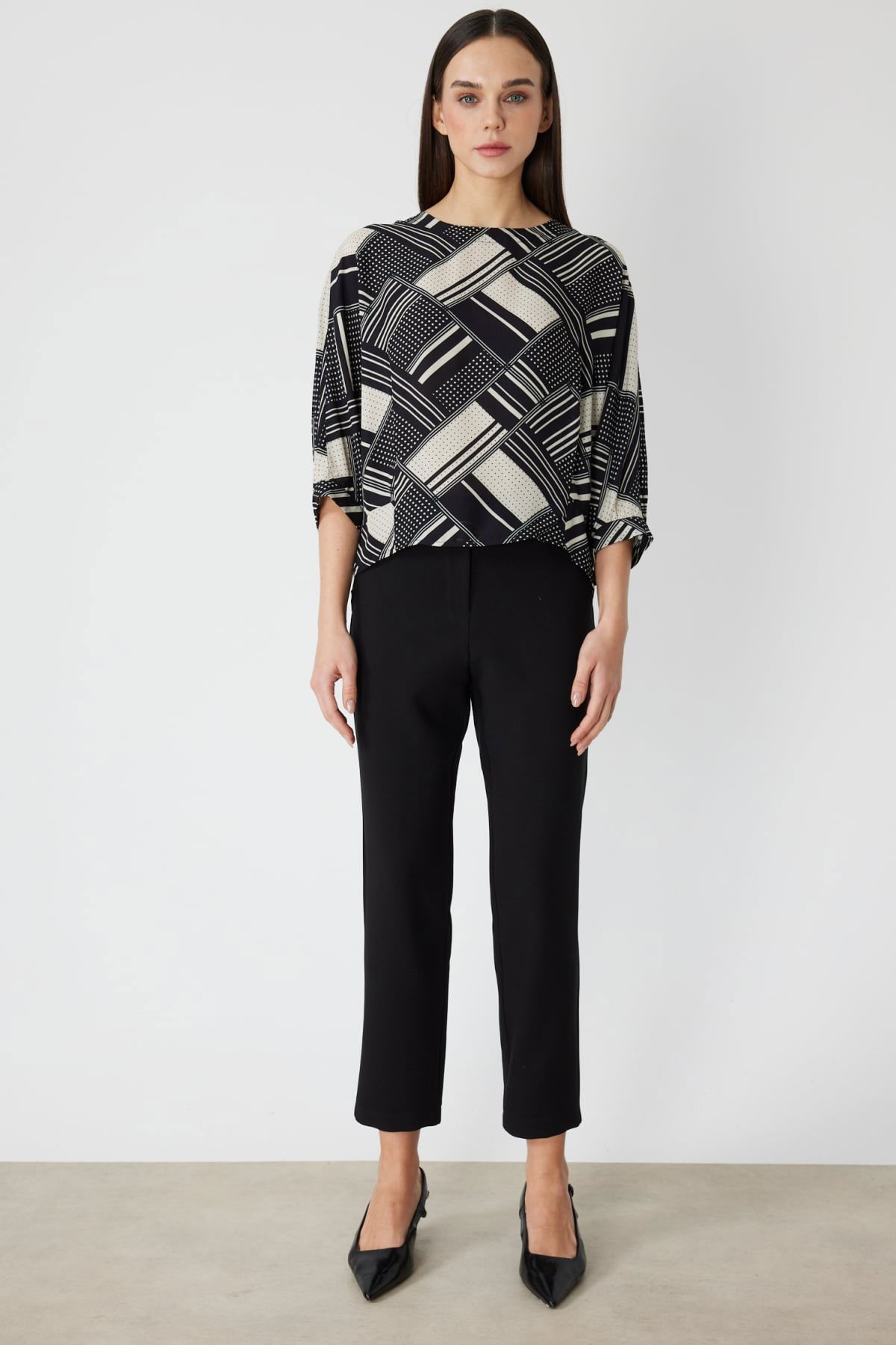 On Kadın Desenli Yarım Kollu Bluz 72347 Siyah - 3