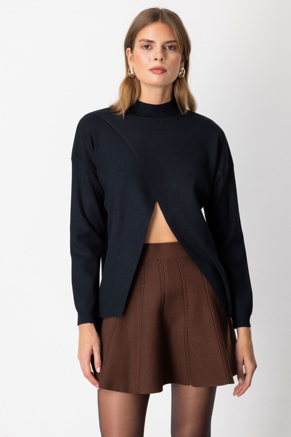 On Kadın Dik Yaka Asimetrik Kesim Triko Kazak 65343 Siyah - 1