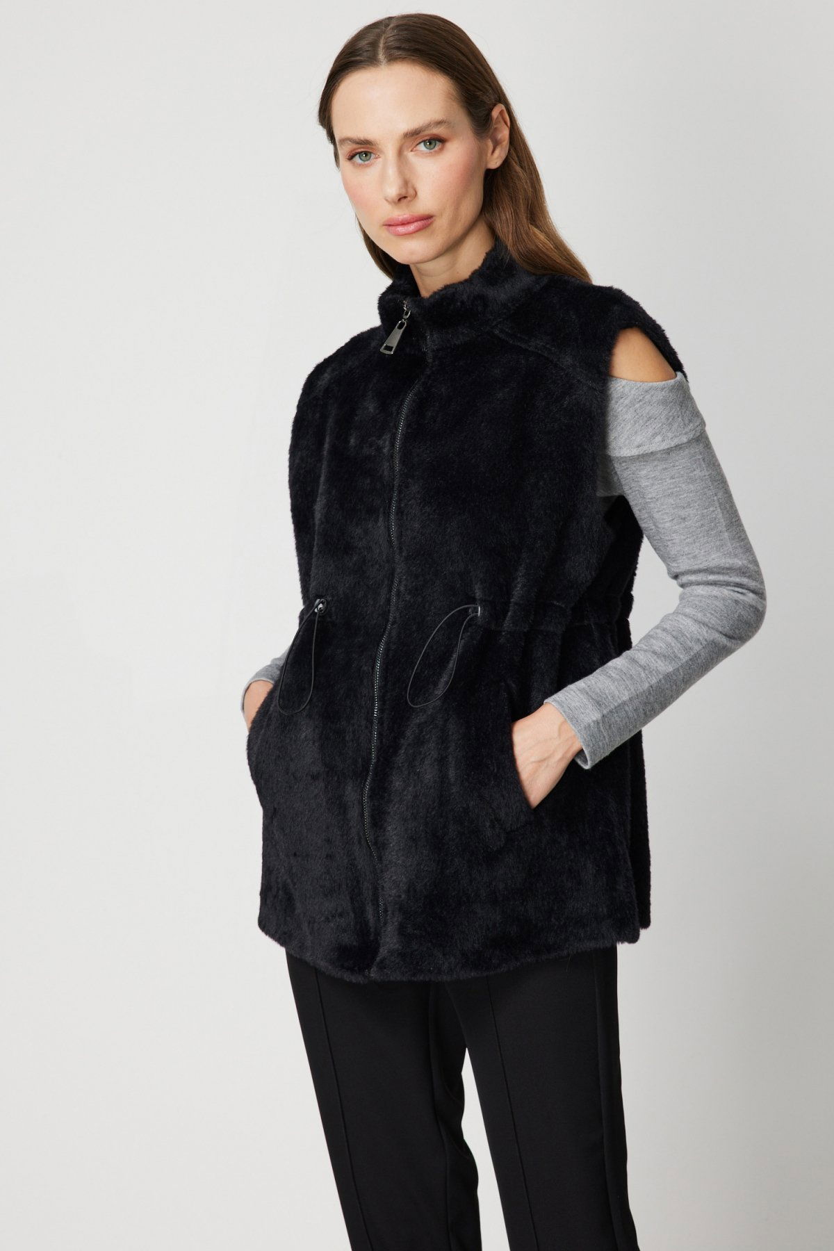 On Kadın Dik Yaka Beli Lastikli Peluş Yelek 66932 Siyah - 2