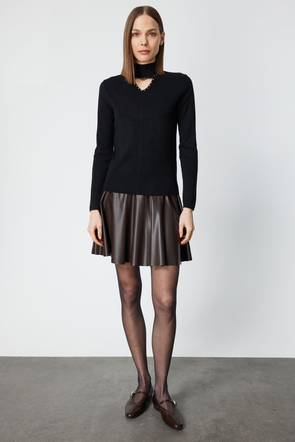 On Kadın Dik Yaka Boncuk Detaylı Triko Kazak 60484 Siyah - 3