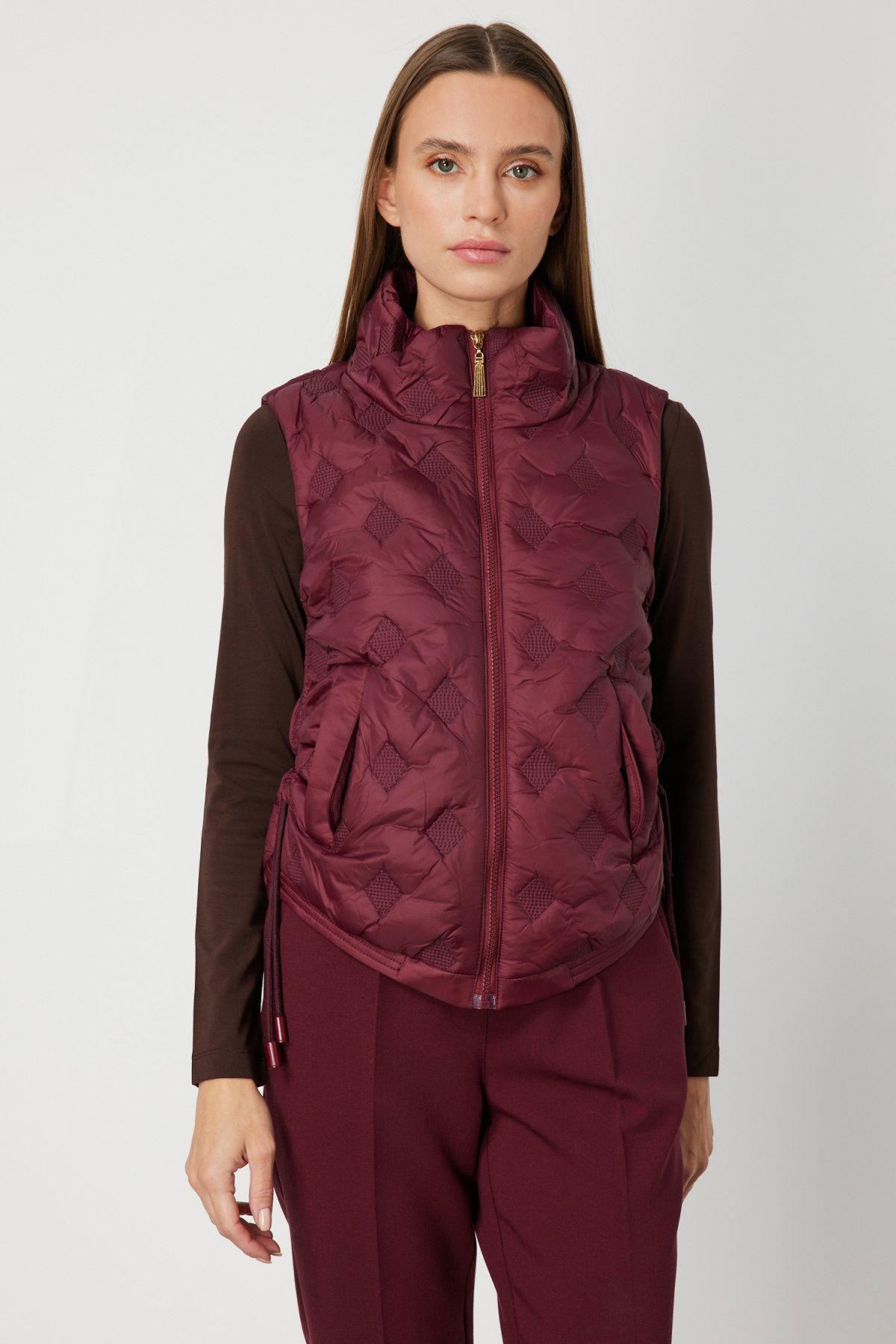 On Kadın Dik Yaka Şişme Yelek 60997 Bordo - 1