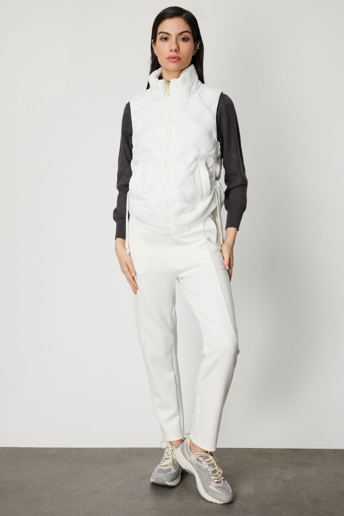 On Kadın Dik Yaka Şişme Yelek 60997 Ekru - 3