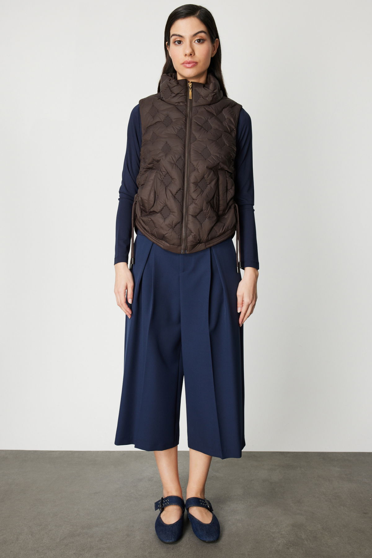 On Kadın Dik Yaka Şişme Yelek 60997 Kahverengi - 3