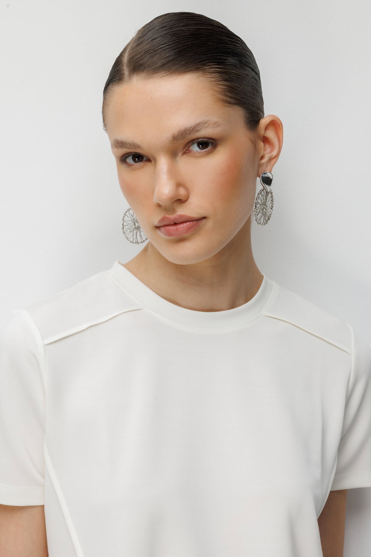 On Kadın Dikiş Detaylı Sıfır Yaka T-Shirt 71458 Ekru - 3