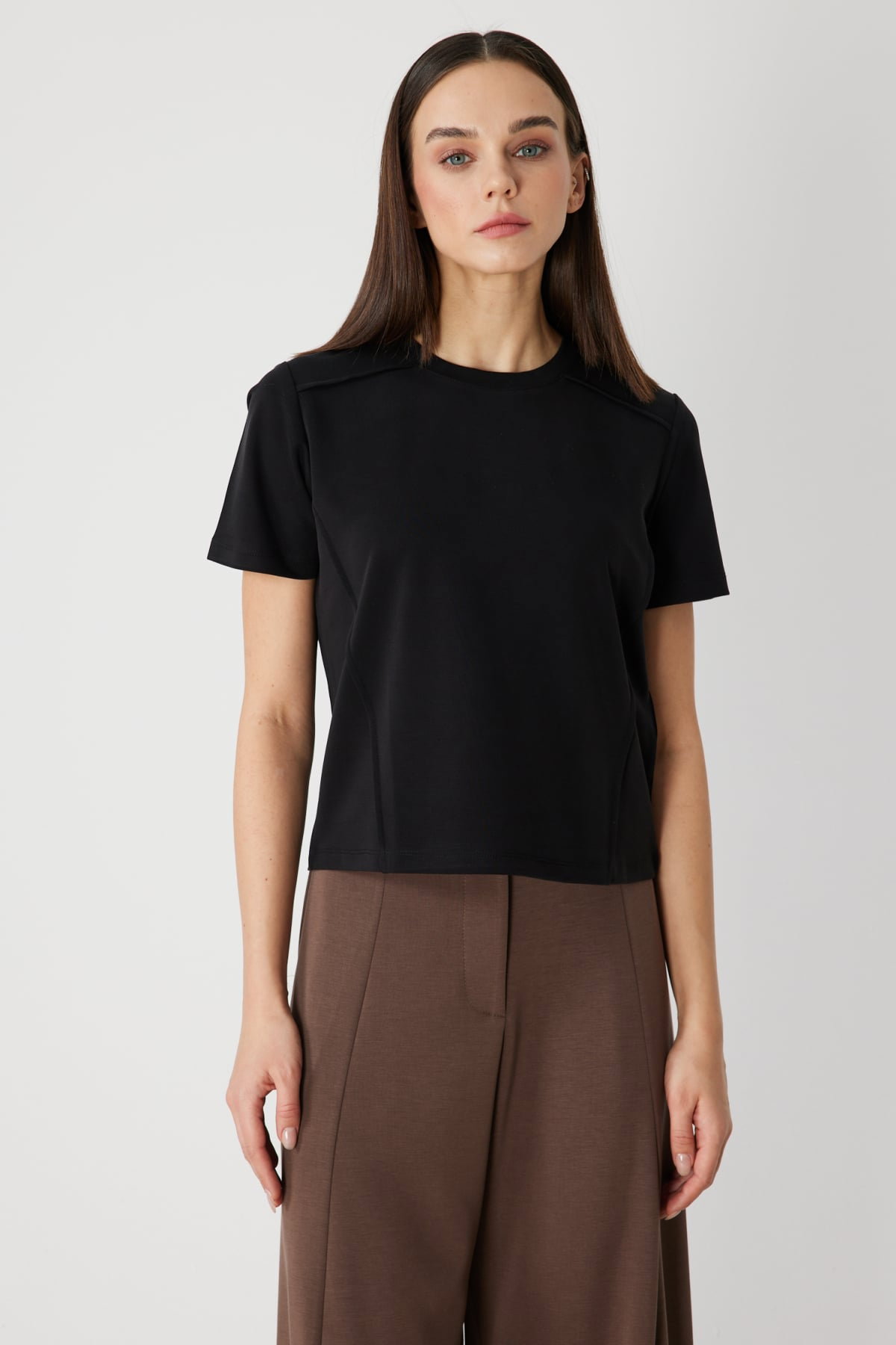 On Kadın Dikiş Detaylı Sıfır Yaka T-Shirt 71458 Siyah - 1