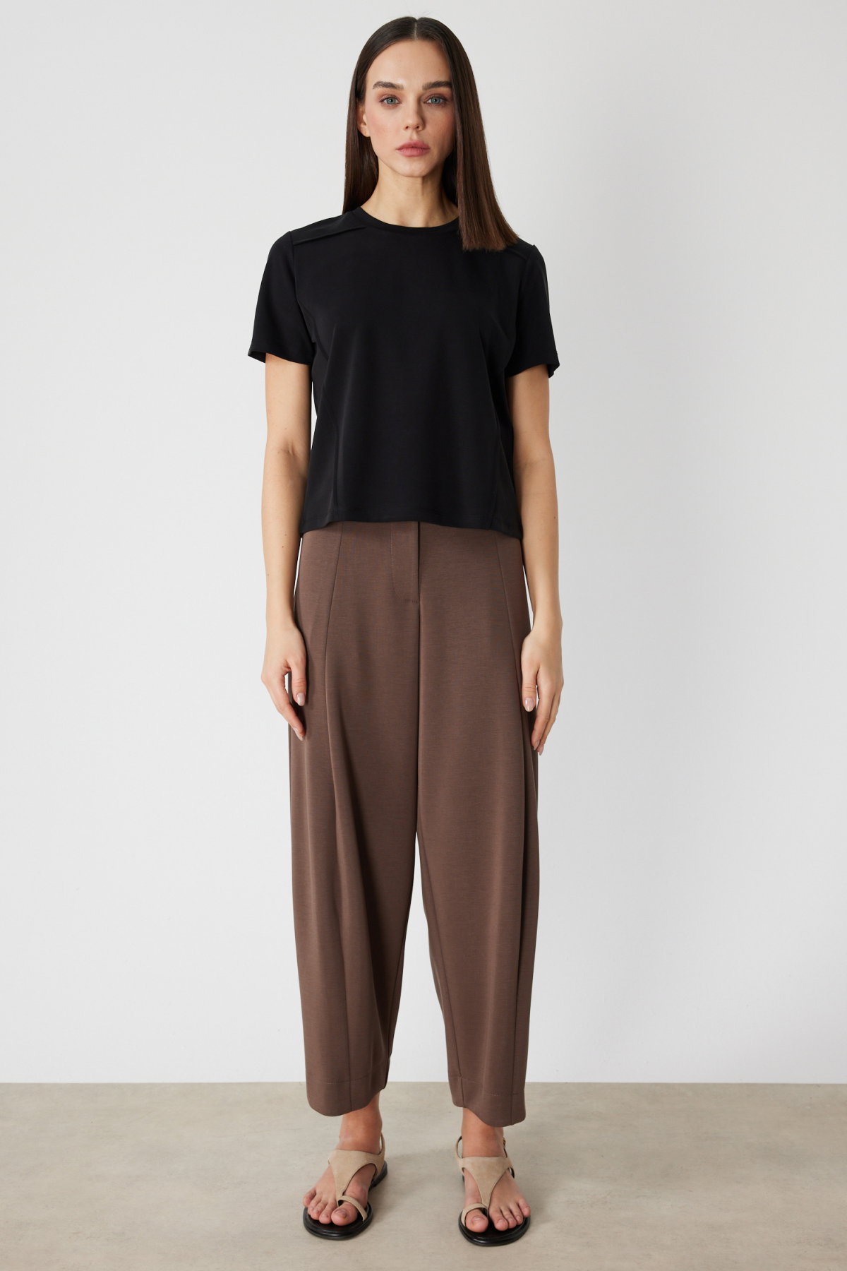 On Kadın Dikiş Detaylı Sıfır Yaka T-Shirt 71458 Siyah - 3