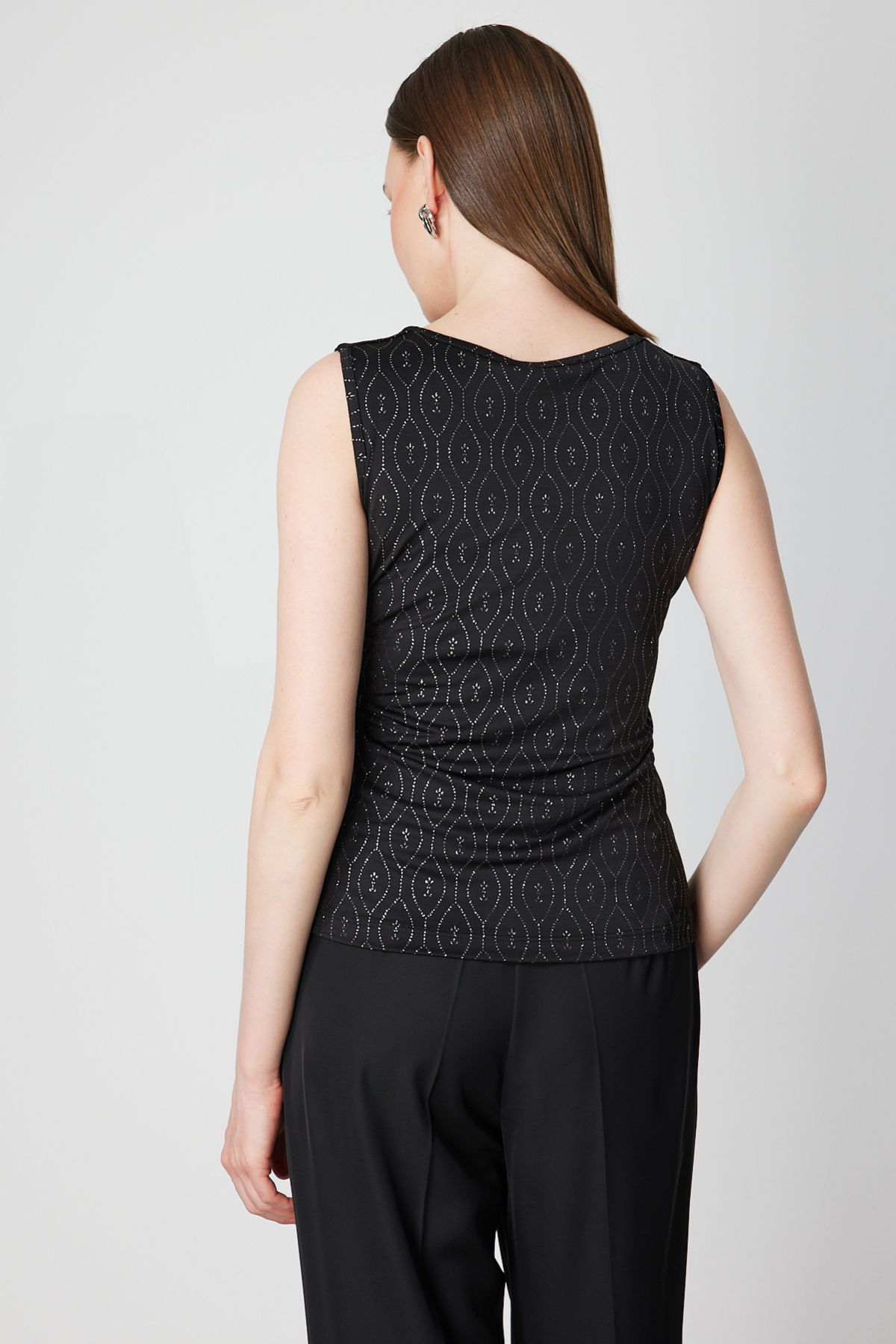 On Kadın Dilim Yaka Simli Bluz 61389 Siyah - 4