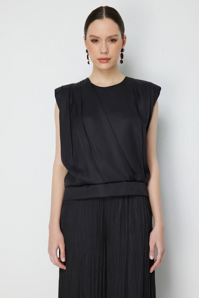 On Kadın Drape Detaylı Kolsuz Bluz 74378 Siyah - On