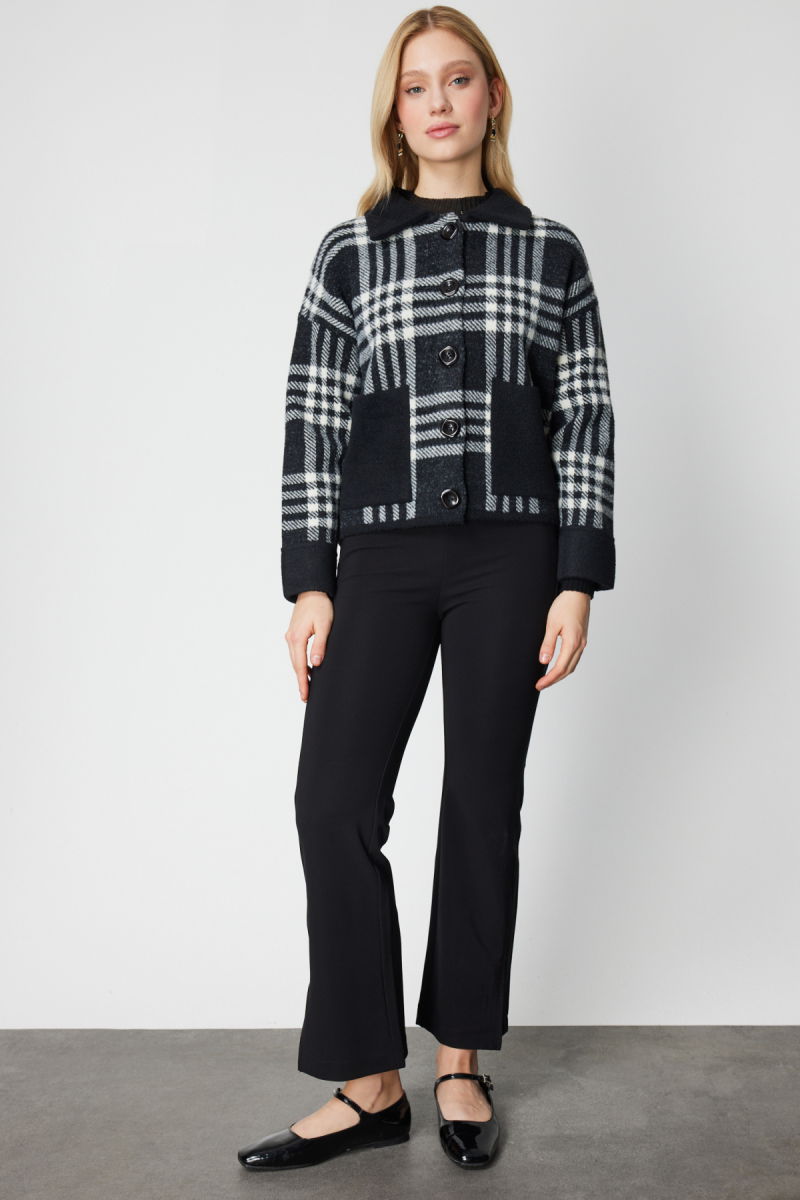 On Kadın Ekoseli Torba Cepli Hırka 65928 Siyah - 3