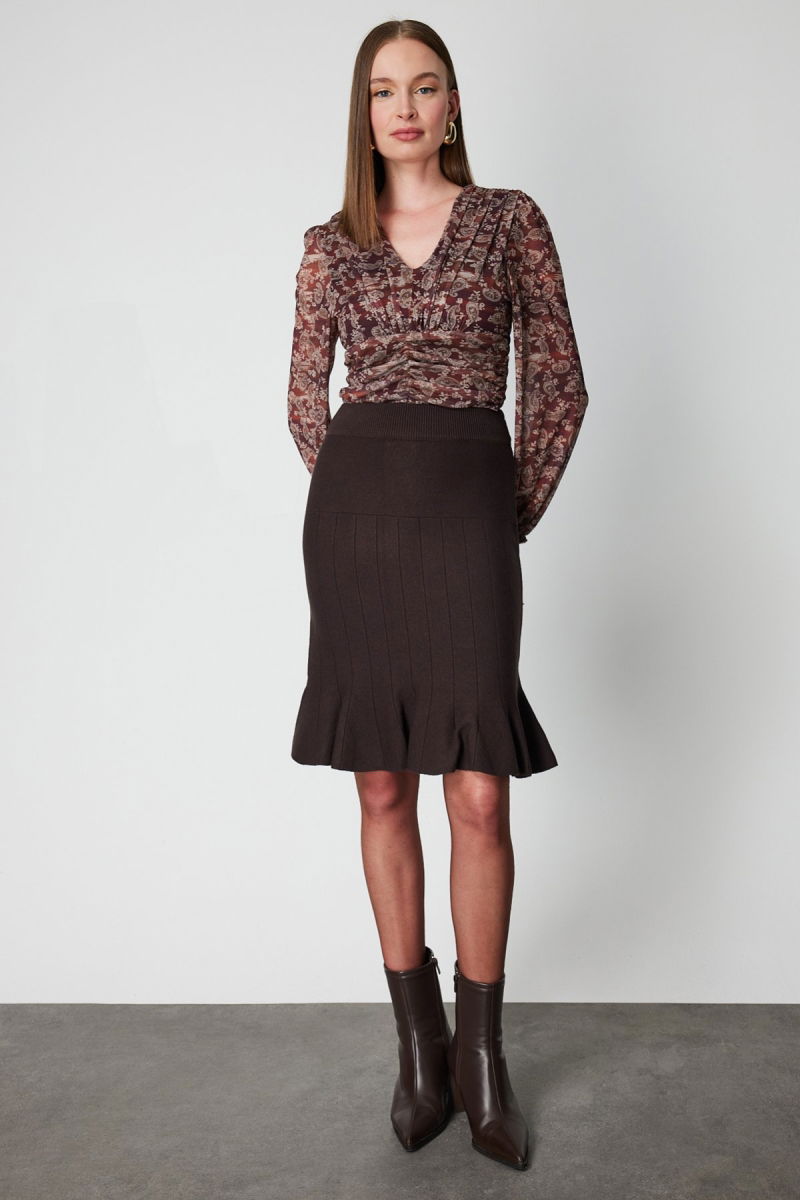 On Kadın Eteği Pileli Diz Üstü Triko Etek 65200 Kahverengi - On