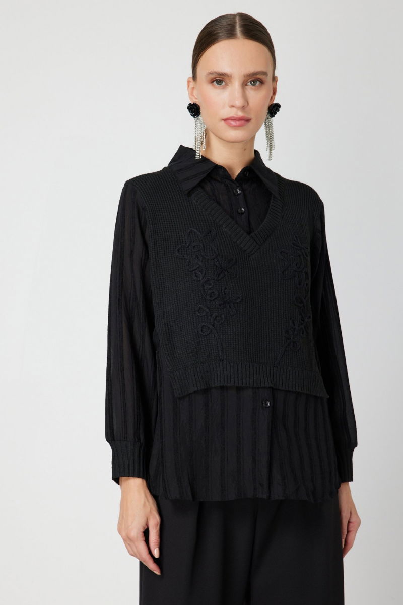 On Kadın İşlemeli Çift Kumaşlı Bluz 60351 Siyah - On