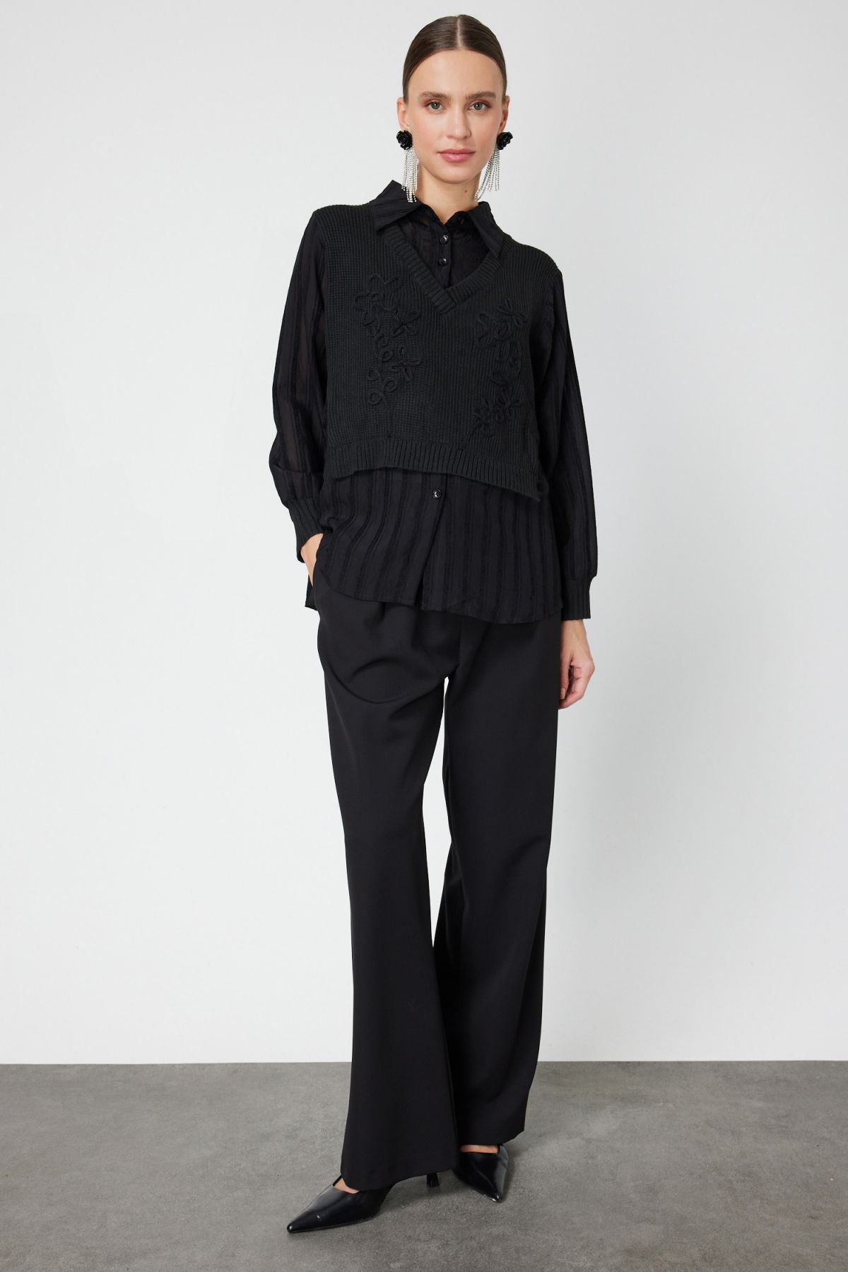 On Kadın İşlemeli Çift Kumaşlı Bluz 60351 Siyah - 3