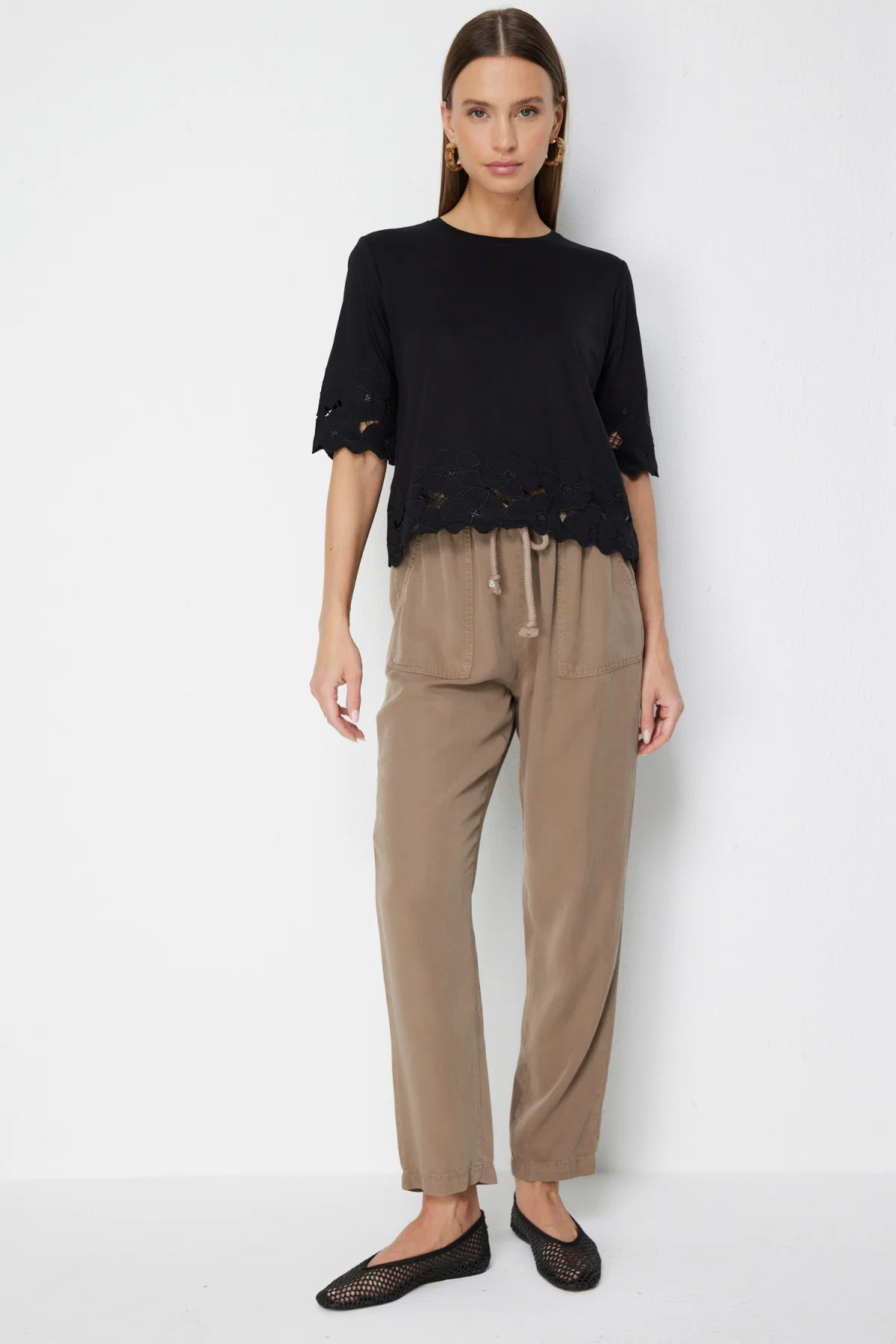 On Kadın İşlemeli Sıfır Yaka Bluz 71386 Siyah - 3