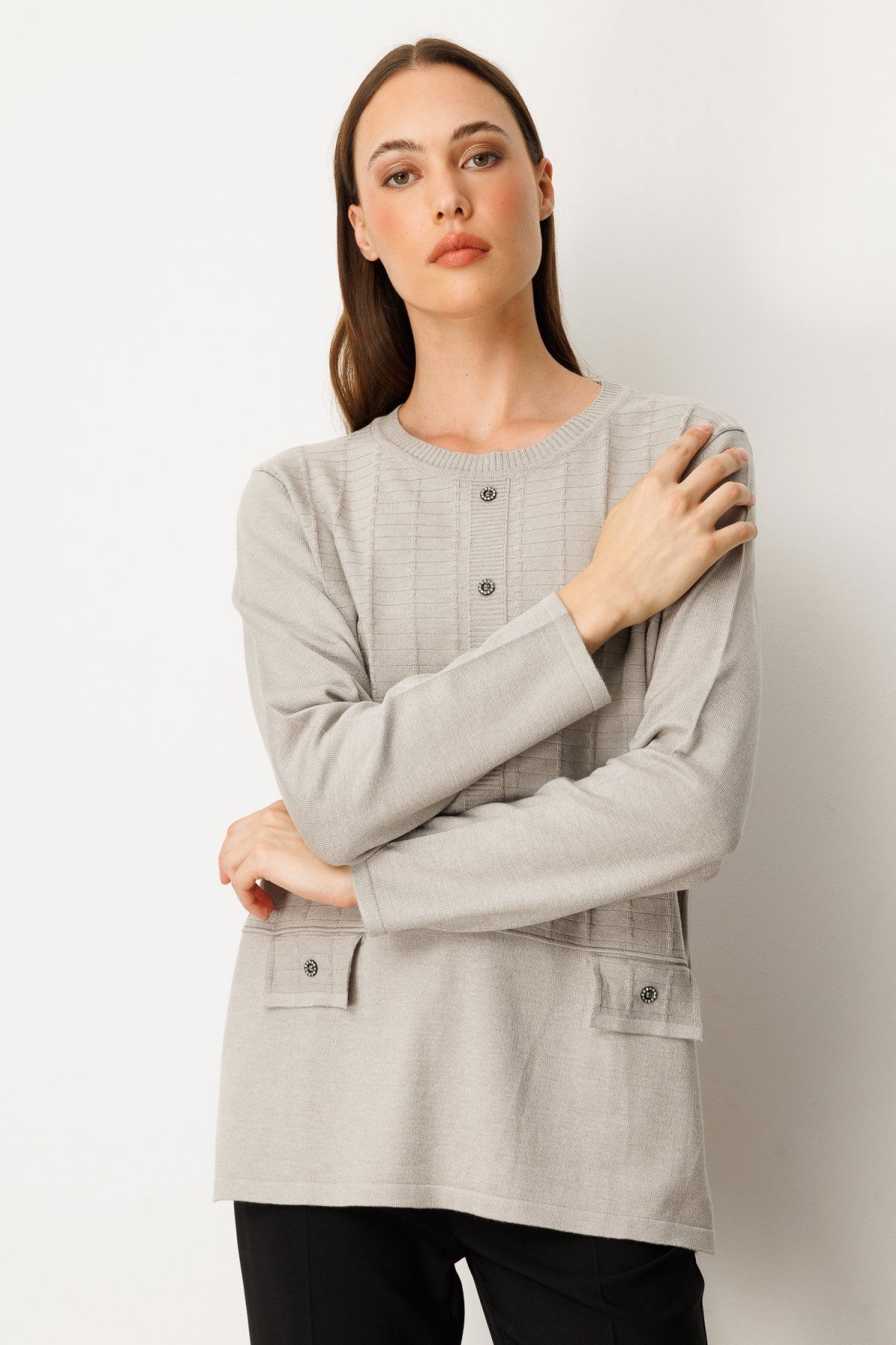 On Kadın Kabartma Desenli Süs Düğmeli Triko Kazak 65358 Gri - 1