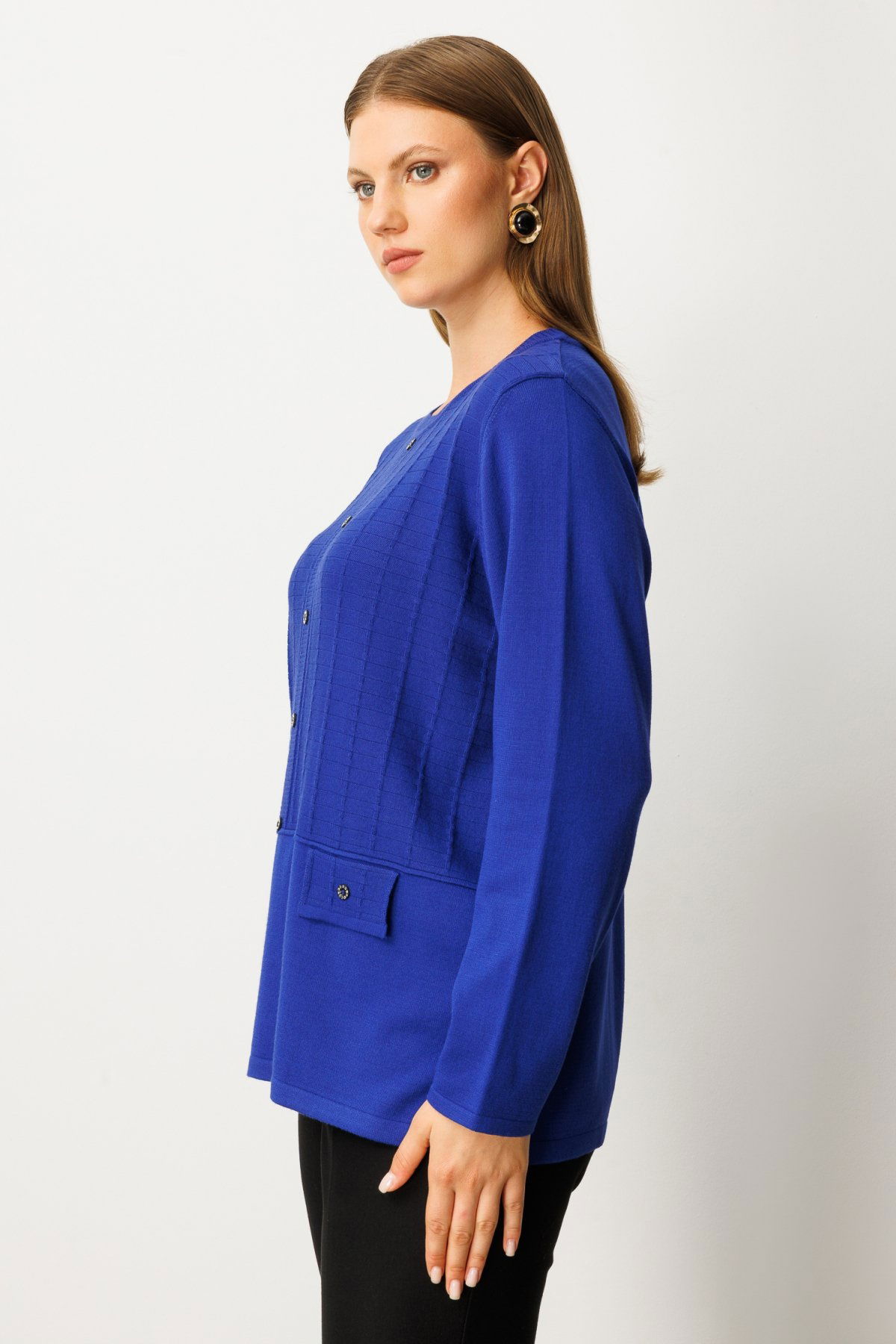 On Kadın Kabartma Desenli Süs Düğmeli Triko Kazak 65358 Saks - 1