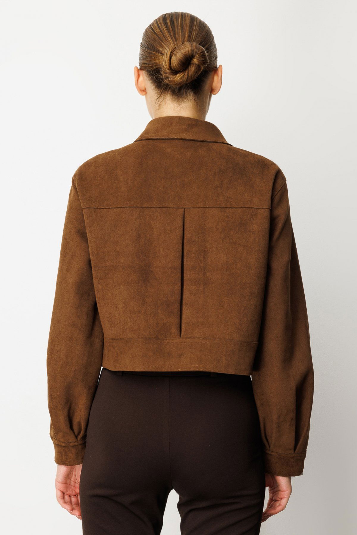 On Kadın Kapak Cepli Süet Crop Ceket 60503 Kahverengi - 4