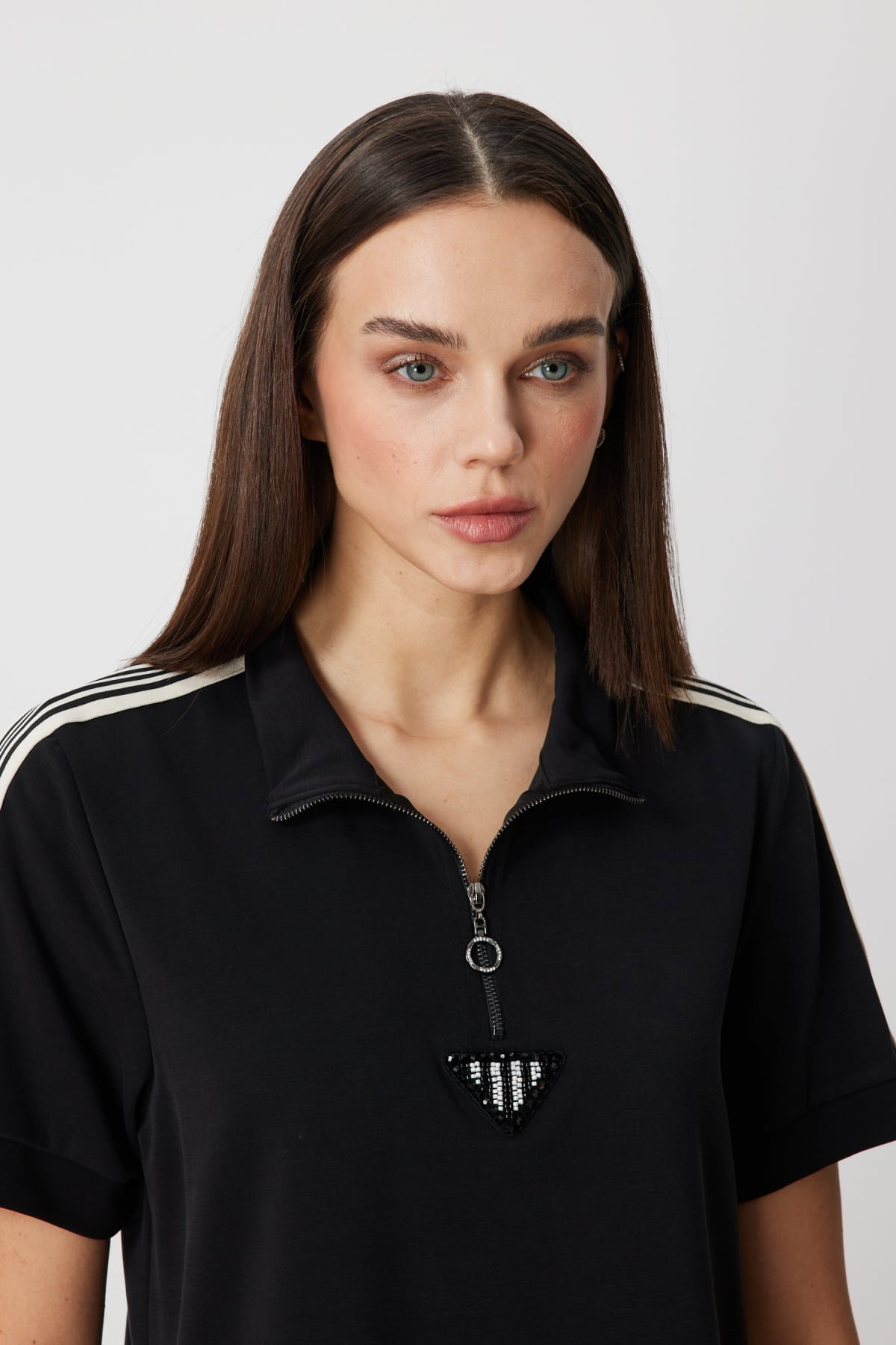 On Kadın Kolları Şeritli Taş İşlemeli Bluz 76335 Siyah - 2