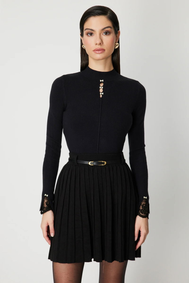 On Kadın Kurdele Aksesuarlı Dantel Detaylı Triko Kazak 60455 Siyah - On