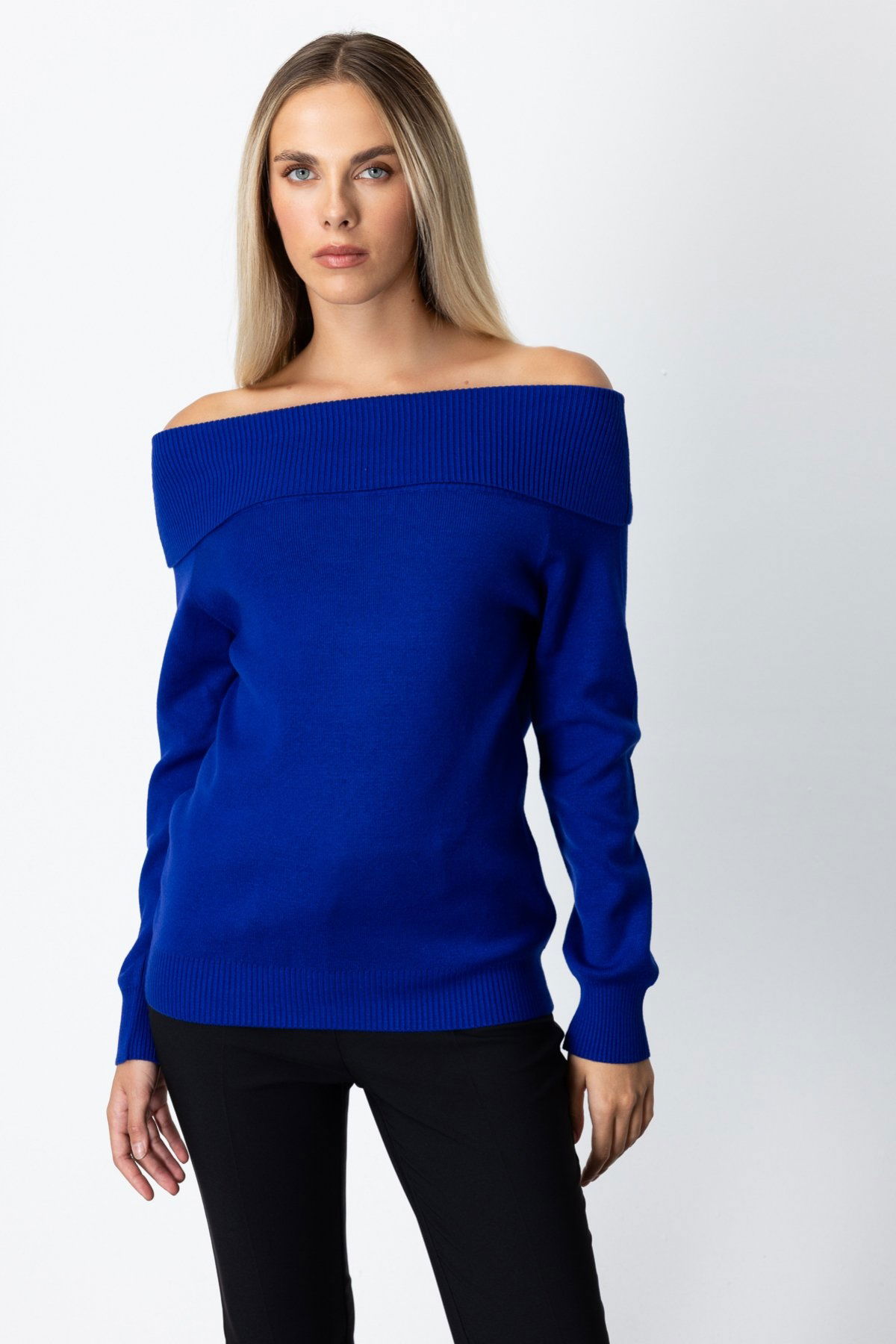 On Kadın Madonna Yaka Triko Kazak 65380 Saks - 1