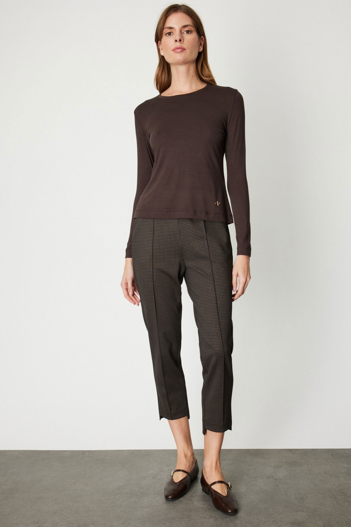 On Kadın Metal Aksesuarlı Sıfır Yaka Basic Bluz 61303 Kahverengi - 3