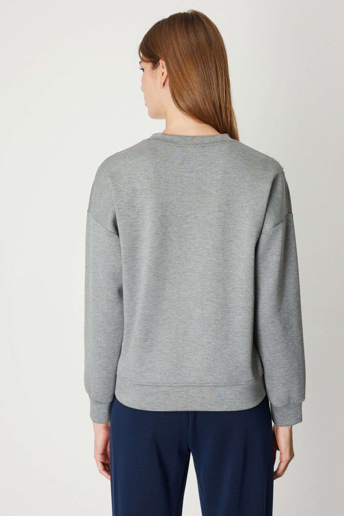 On Kadın Omuzları İncili Sweat 66338 Gri - 4