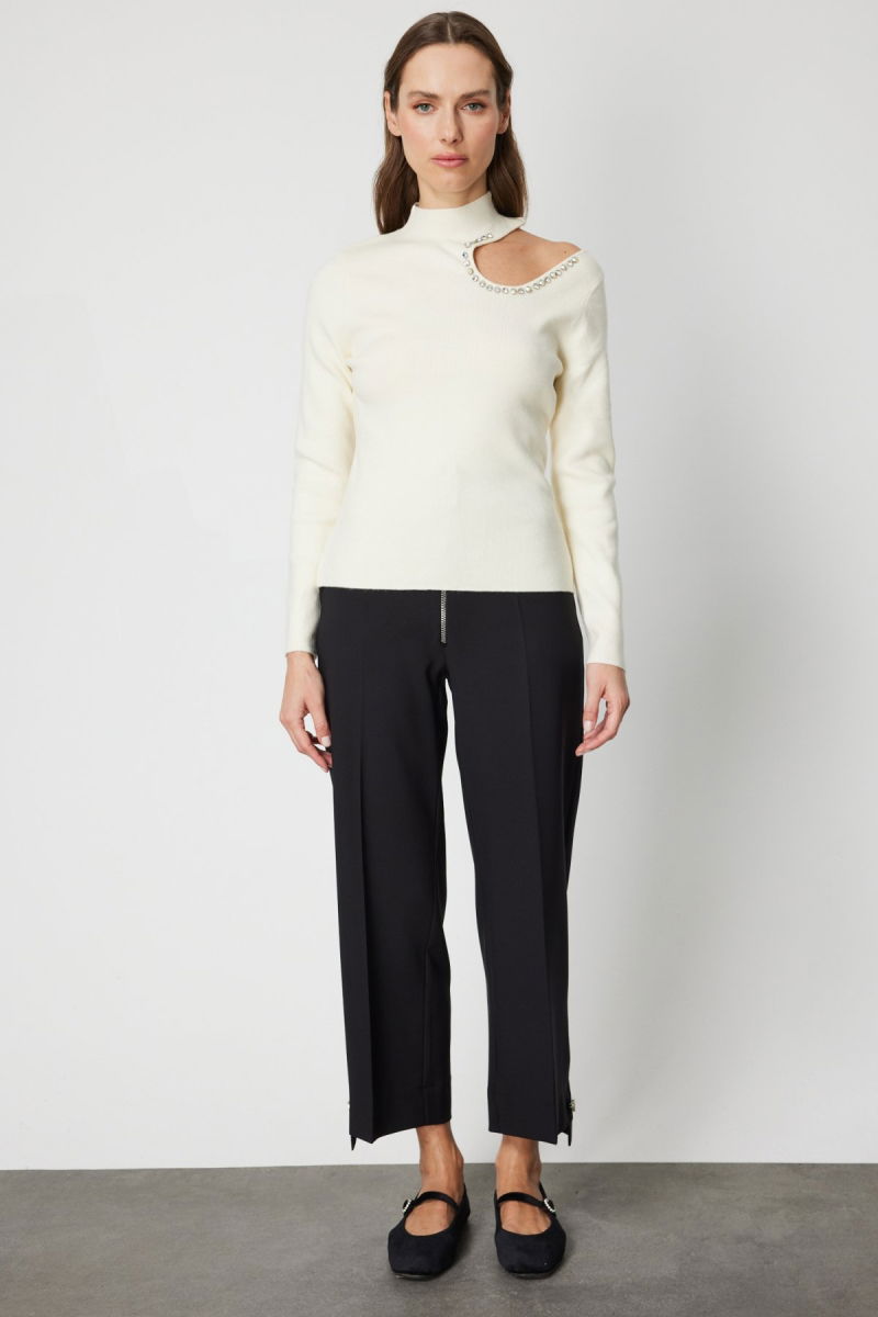 On Kadın Omzu Açık Taş Detaylı Triko Kazak 60309 Ekru - 3