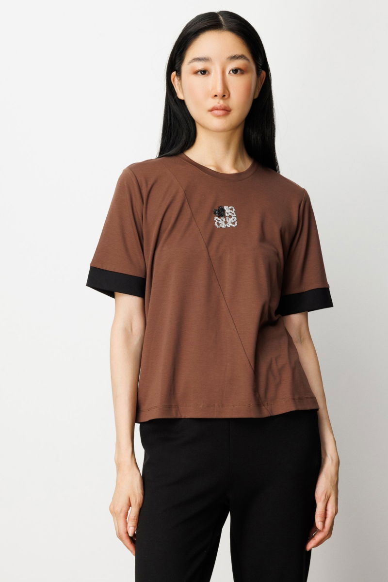 On Kadın Önü Taşlı Sıfır Yaka Bluz 61331 Kahve-Siyah - On