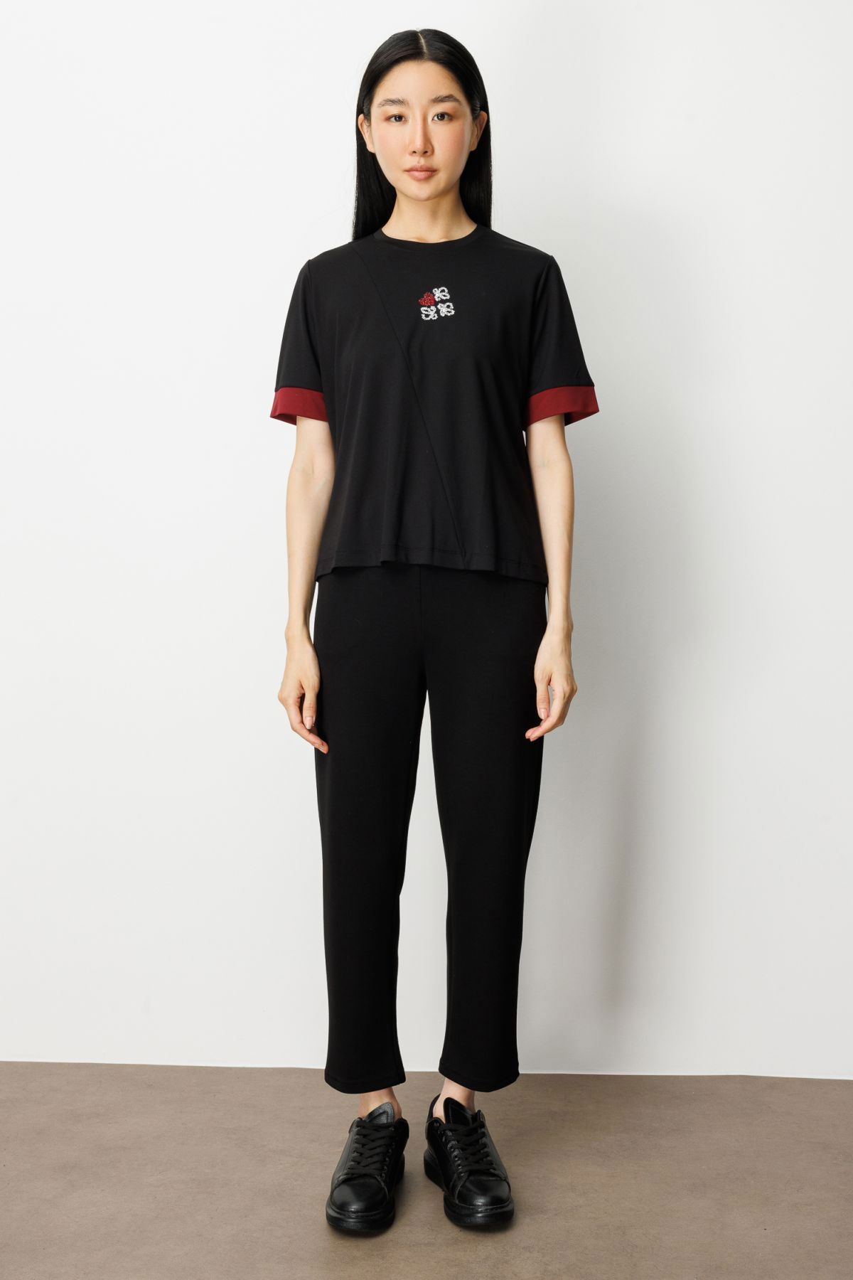 On Kadın Önü Taşlı Sıfır Yaka Bluz 61331 Siyah-Bordo - 3