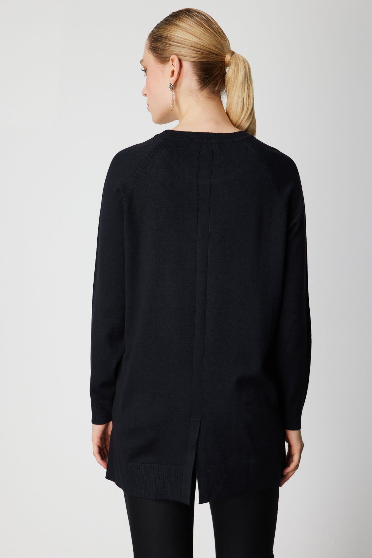 On Kadın Önü Zincirli Desenli Uzun Triko Kazak 65387 Siyah - 4