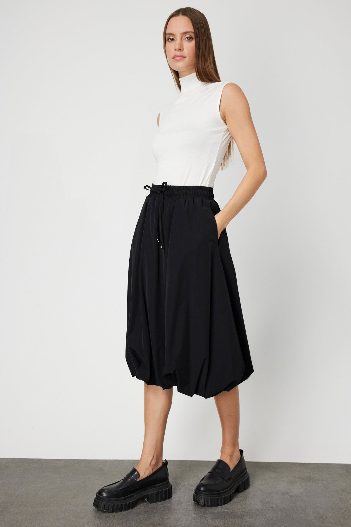 On Kadın Paraşüt Kumaş Midi Balon Etek 64211 Siyah - 2
