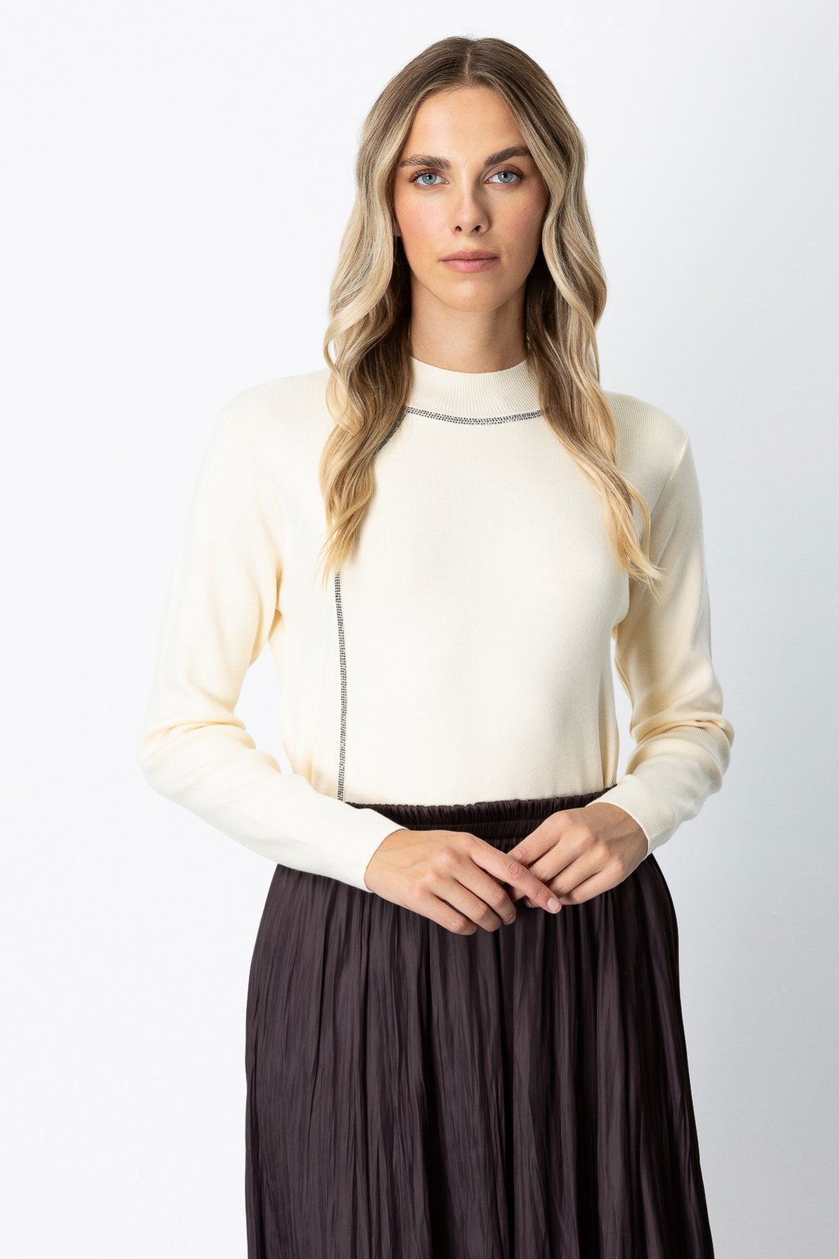 On Kadın Pencere Detaylı Taşlı Kazak 65372 Krem - 1