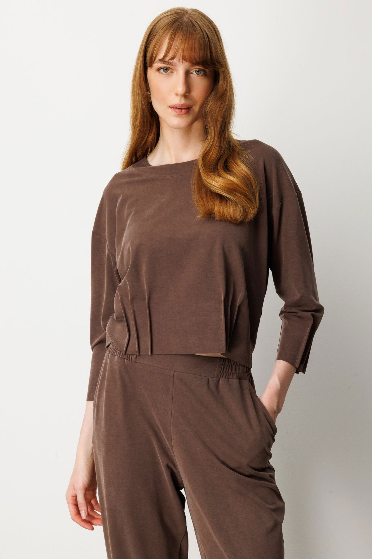 On Kadın Pile Detaylı Sıfır Yaka Bluz 64408 Kahverengi - 1