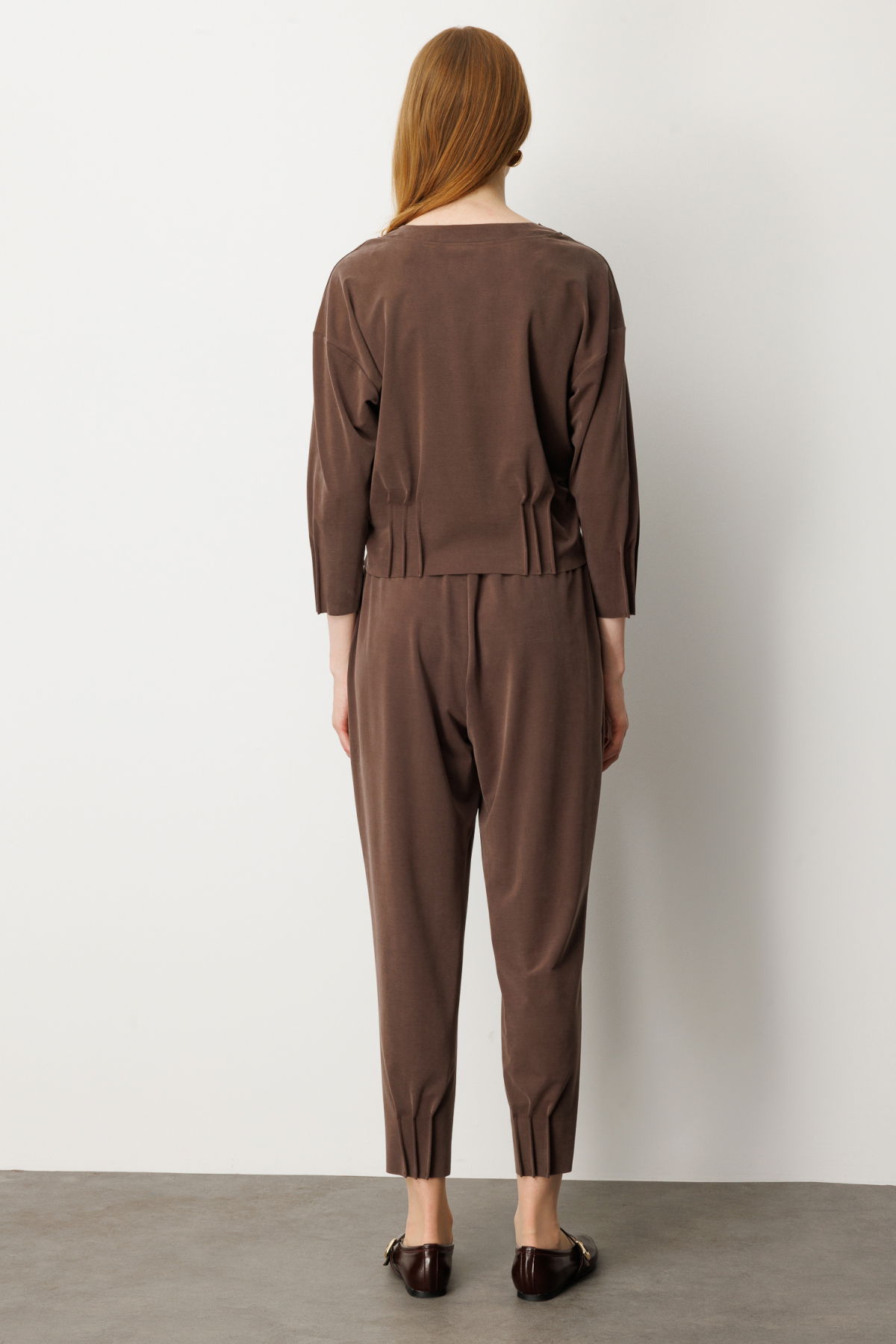 On Kadın Pile Detaylı Sıfır Yaka Bluz 64408 Kahverengi - 4