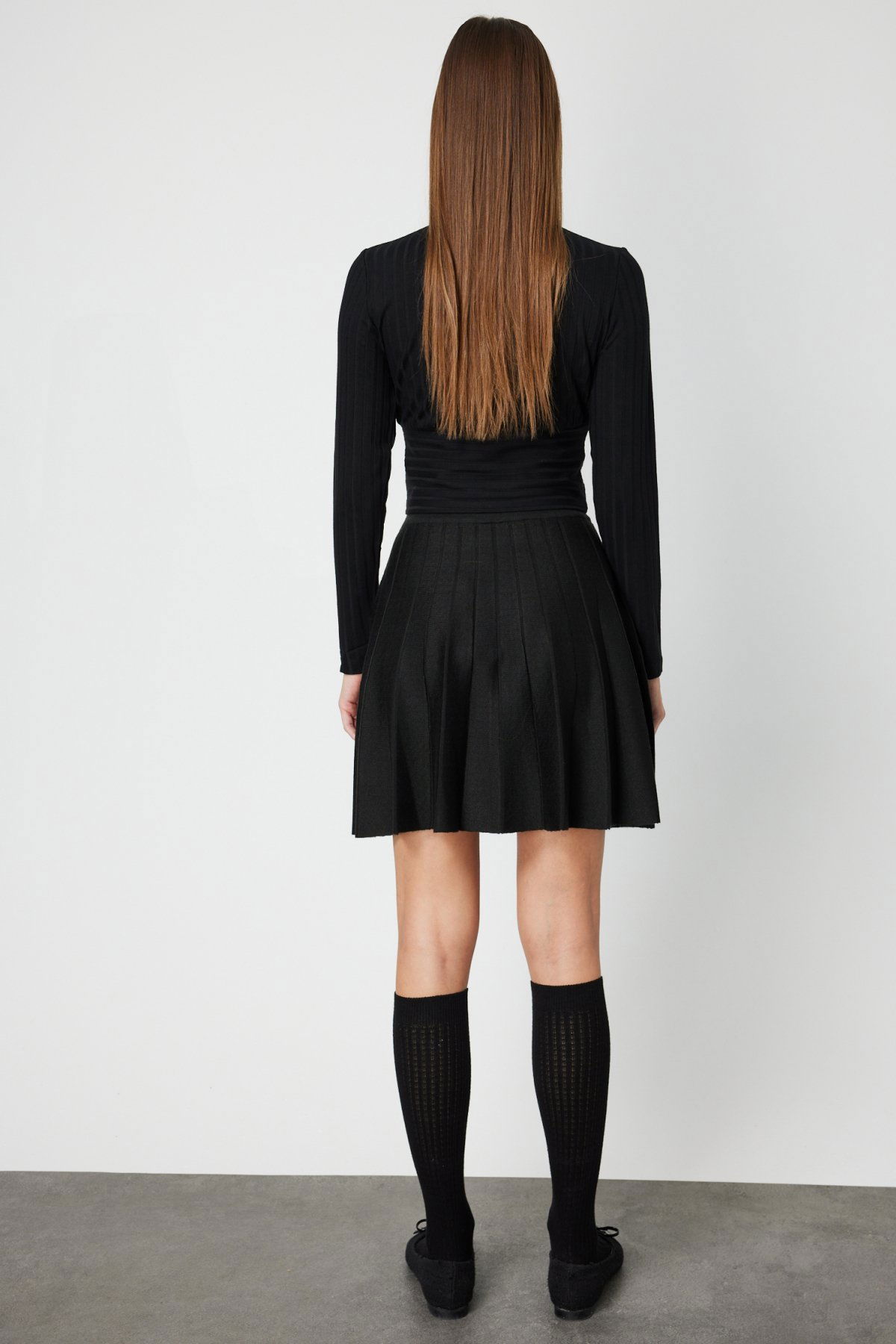 On Kadın Pileli Mini Triko Etek 65203 Siyah - 4