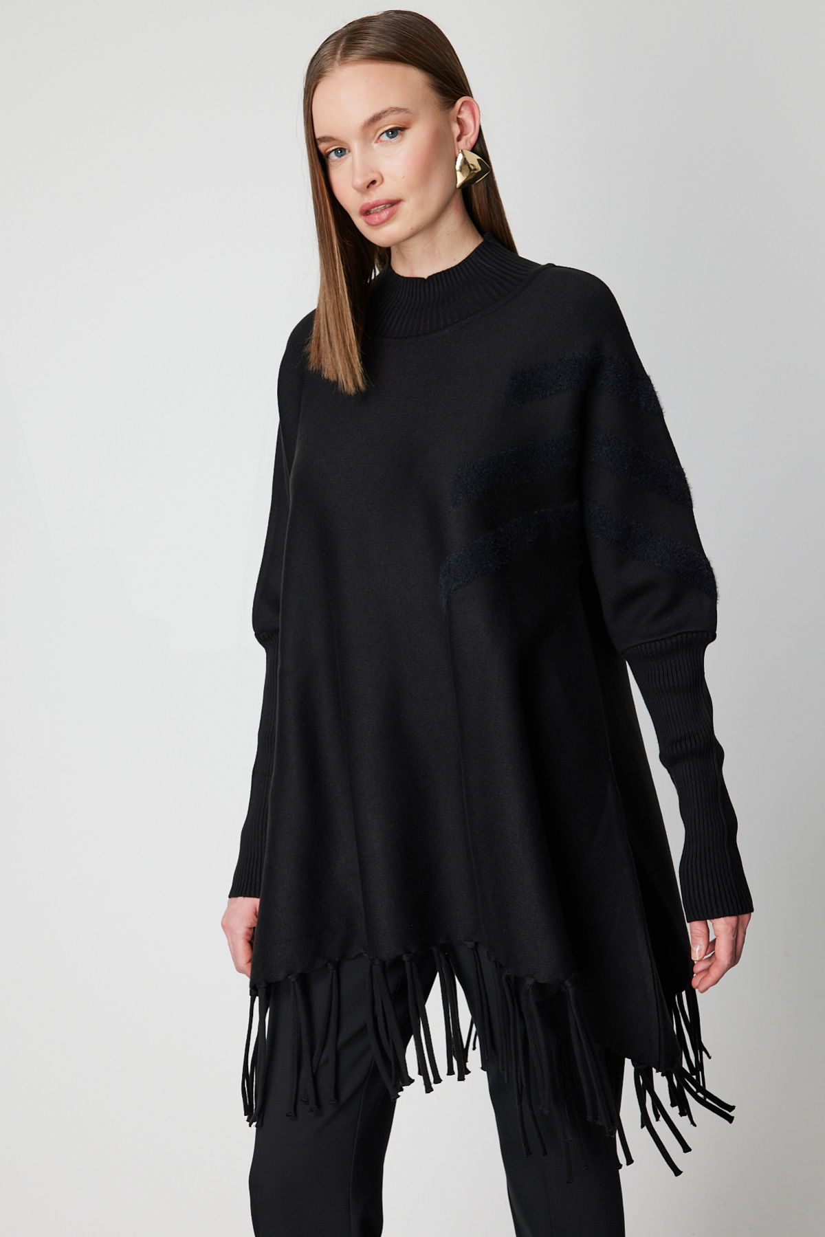 On Kadın Püskül Detaylı Panço 65910 Siyah - 2