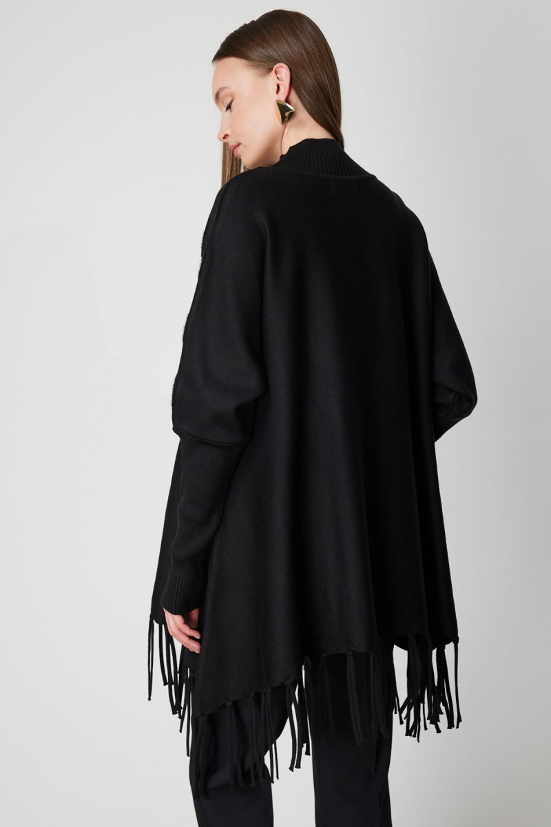 On Kadın Püskül Detaylı Panço 65910 Siyah - 4