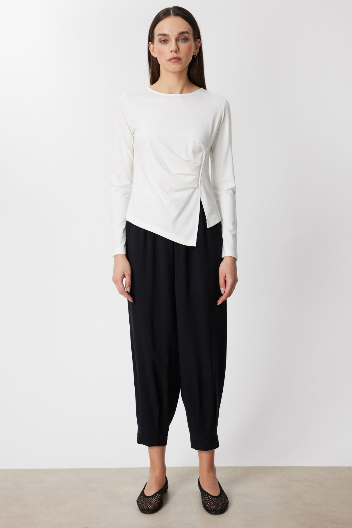 On Kadın Sıfır Yaka Büzgü Detaylı Bluz 61436 Ekru - 3