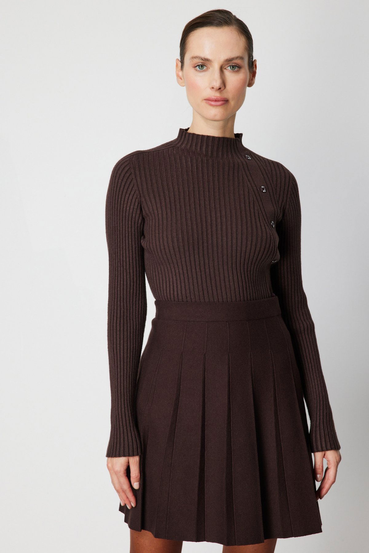 On Kadın Süs Düğmeli Fitilli Triko Kazak 69312 Kahverengi - 1