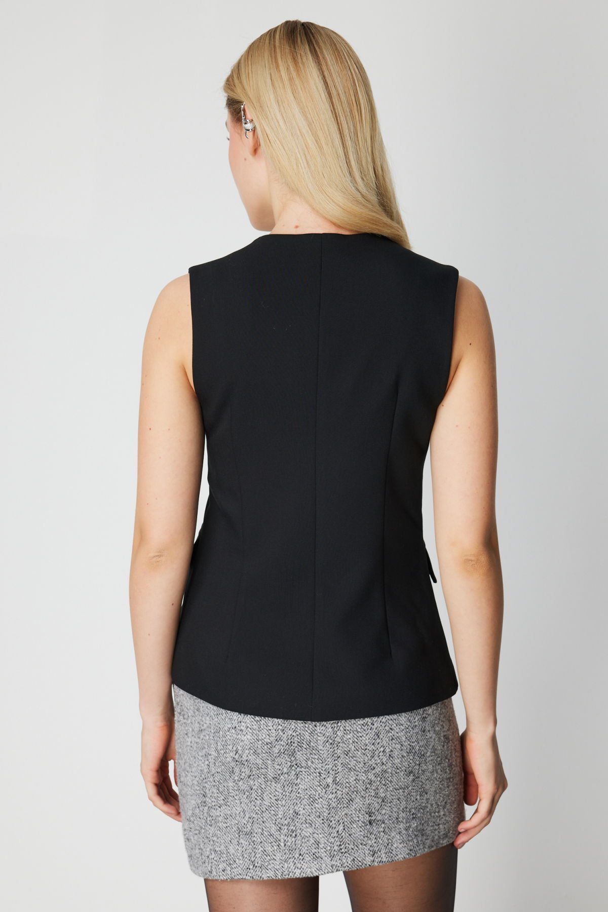 On Kadın Süs Kapak Cepli Asimetrik Kesim Yelek 64901 Siyah - 4