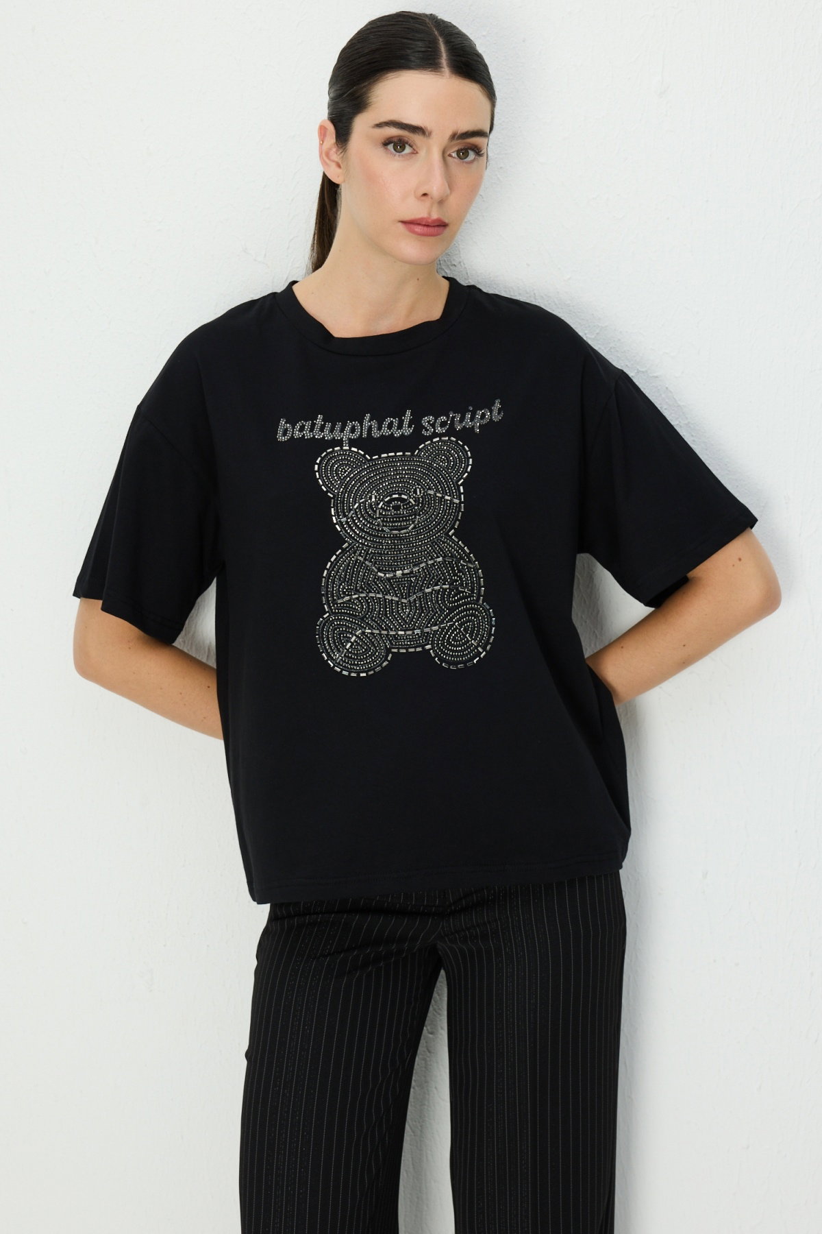 On Kadın Taşlı Ayıcık Baskılı T-Shirt 70341 Siyah - 2
