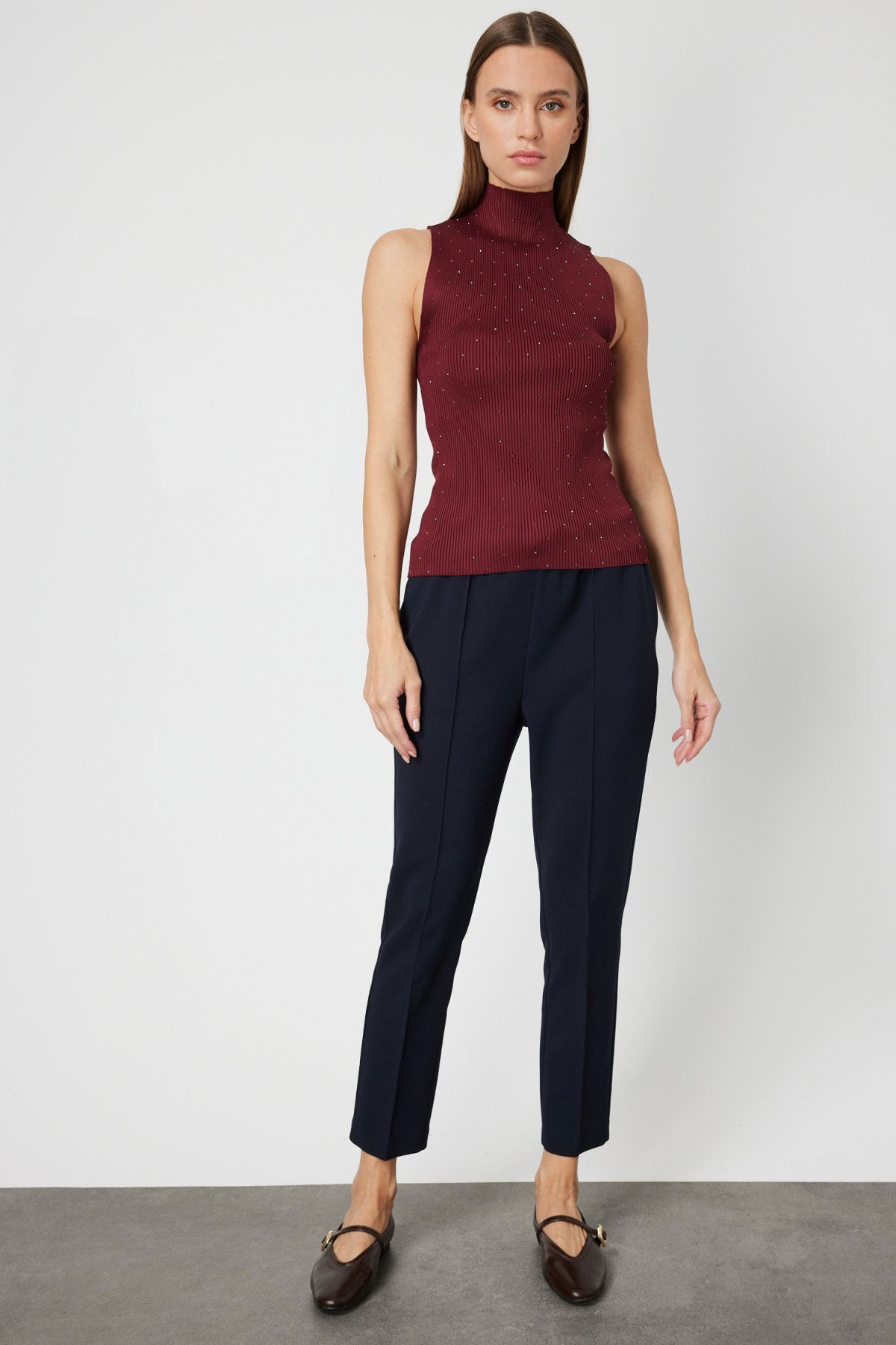 On Kadın Taşlı Kolsuz Triko Bluz 66375 Bordo - 3