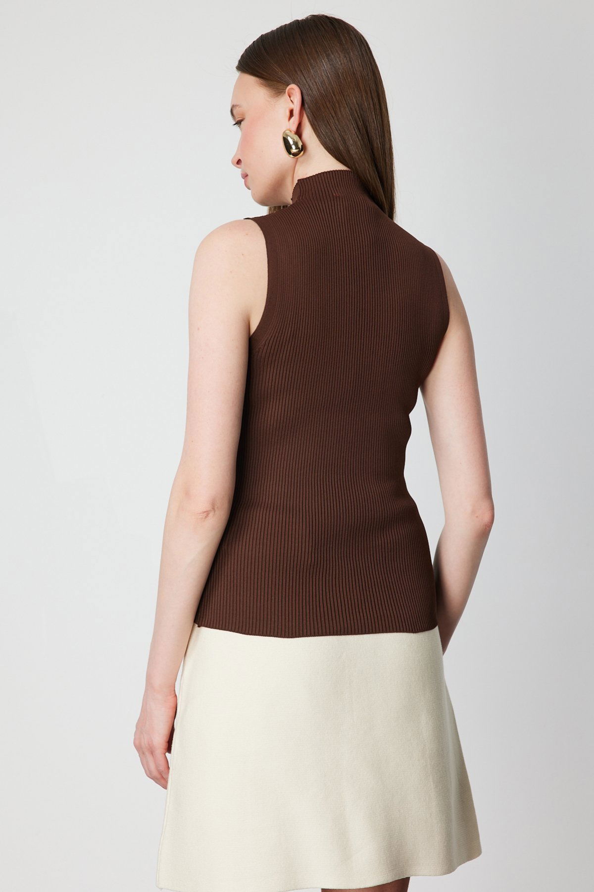 On Kadın Taşlı Kolsuz Triko Bluz 66375 Kahverengi - 3