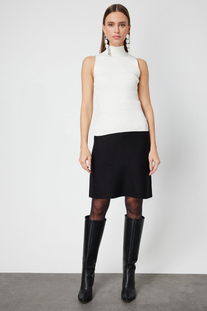 On Kadın Taşlı Kolsuz Triko Bluz 66375 Krem - 3