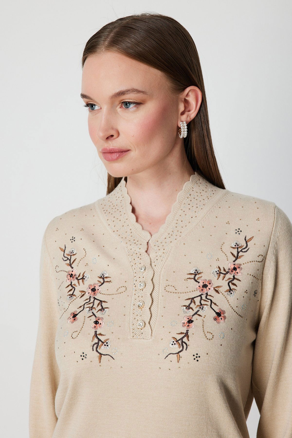 On Kadın V Yaka Çiçek İşlemeli Triko Kazak 65307 Bej - 2