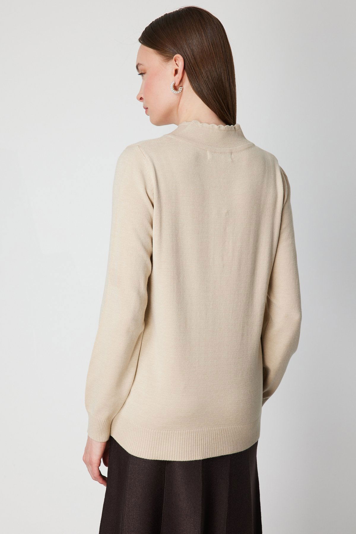 On Kadın V Yaka Çiçek İşlemeli Triko Kazak 65307 Bej - 4