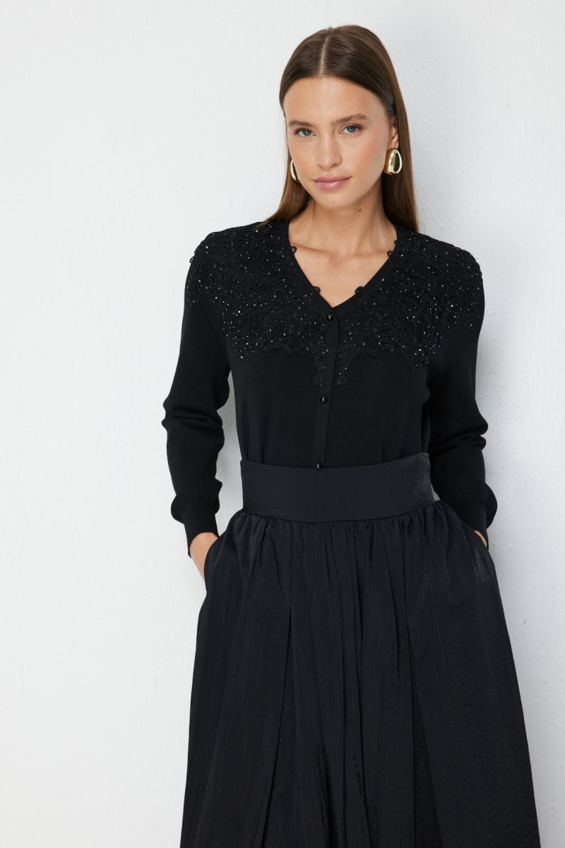 On Kadın V Yaka İşlemeli Triko Bluz 70513 Siyah - 2