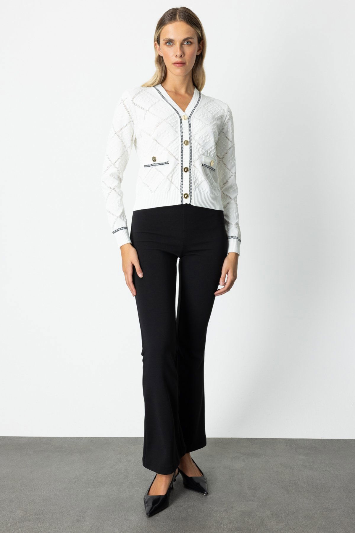 On Kadın V Yaka Kabartmalı Hırka 60950 Ekru - 3