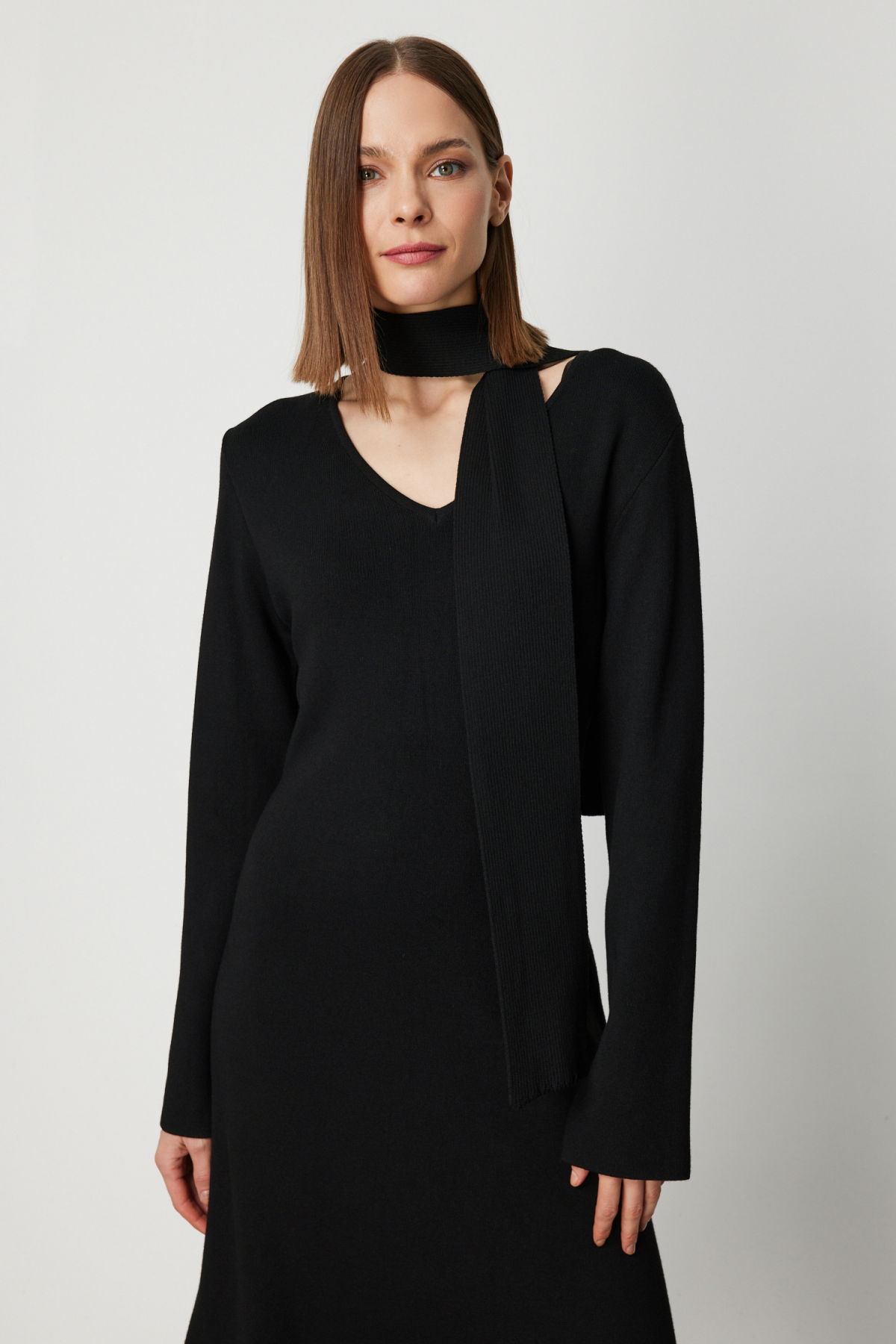 On Kadın V Yaka Kuşaklı Triko Elbise 63401 Siyah - 3